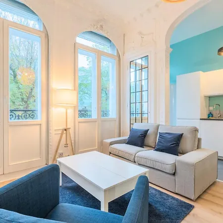 3 Bedroom Duplex Apartment, Center 아파트