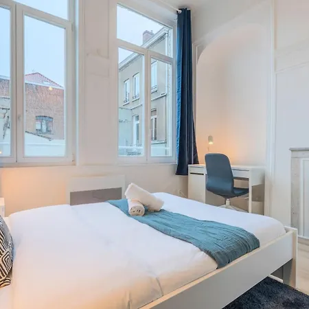 3 Bedroom Duplex Apartment, Center *