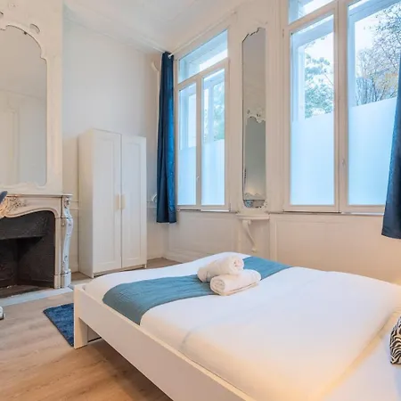 3 Bedroom Duplex Apartment, Center *