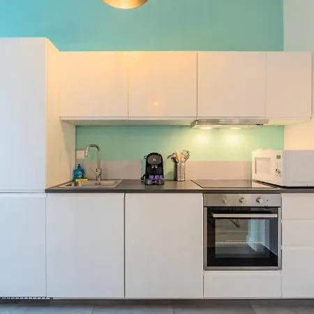 Apartment 3 Bedroom Duplex Apartment, Center *