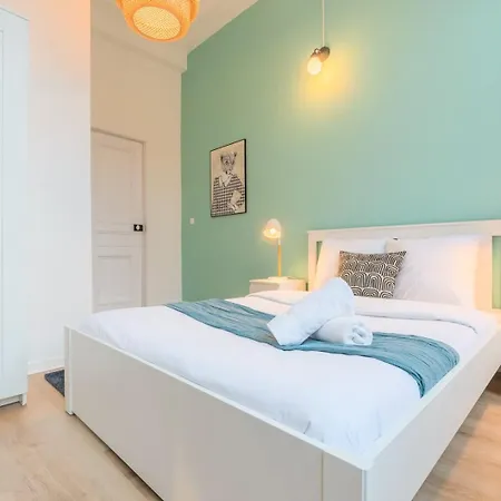 3 Bedroom Duplex Apartment, Center * Lille