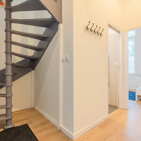3 Bedroom Duplex Apartment, Center ليل